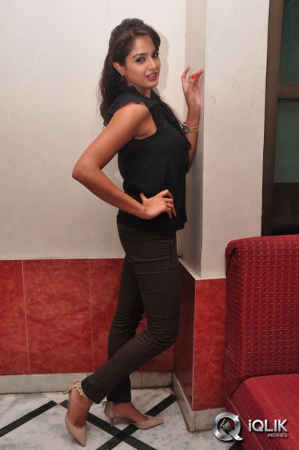 Asmita-Sood-at-adu-Magadura-Bujji-Success-Meet